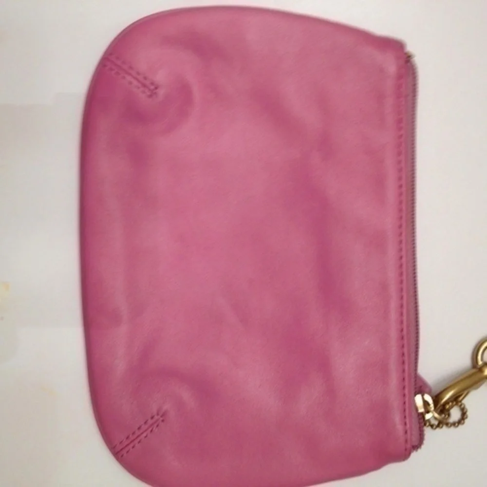 COACH vintage y2k PINK Ashley PLEATED WRISTLET WALLET LEATHER